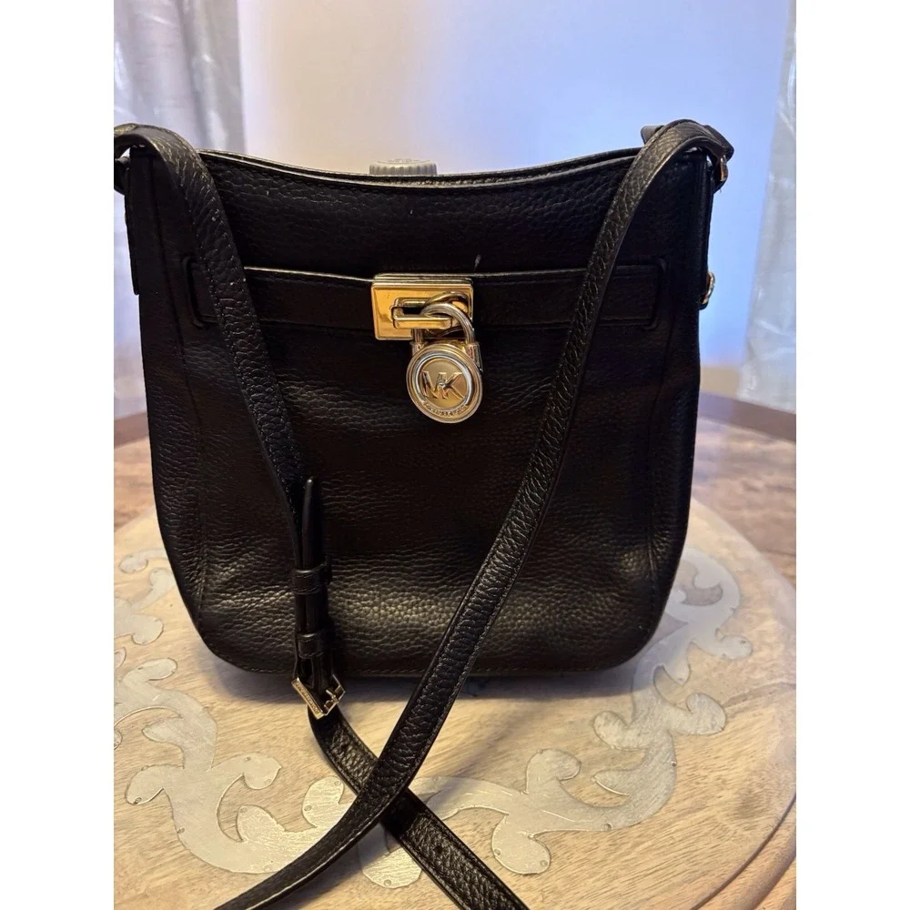 Michael Kor's Hamilton Traveler Messenger